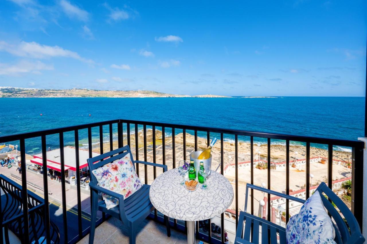 Islet Promenade Seafront Family Apartment With 2 Balconies By Getawaysmalta セント・ポールズ・ベイ エクステリア 写真