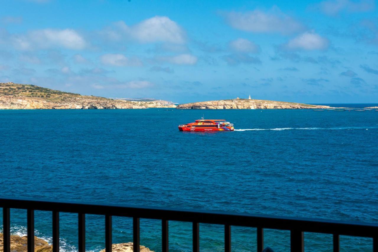 Islet Promenade Seafront Family Apartment With 2 Balconies By Getawaysmalta セント・ポールズ・ベイ エクステリア 写真