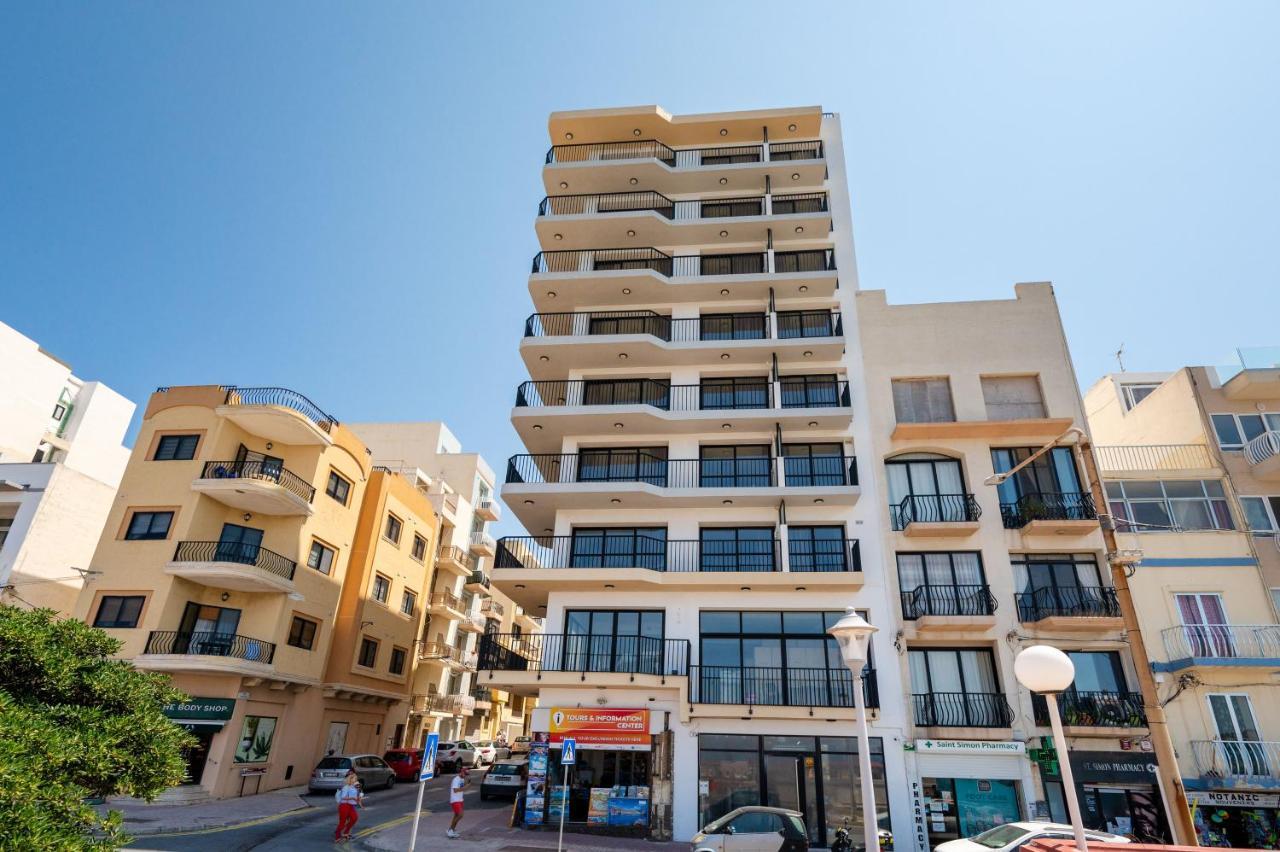 Islet Promenade Seafront Family Apartment With 2 Balconies By Getawaysmalta セント・ポールズ・ベイ エクステリア 写真